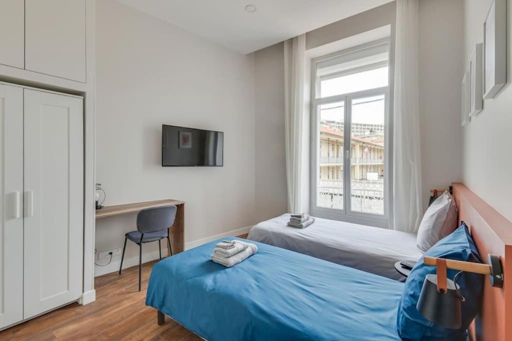Brp Center, Sixteen-bedroom Luxury House