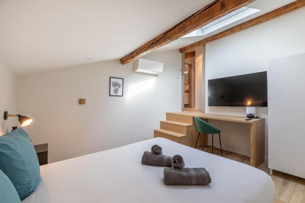 Brp Center, Sixteen-bedroom Luxury House *