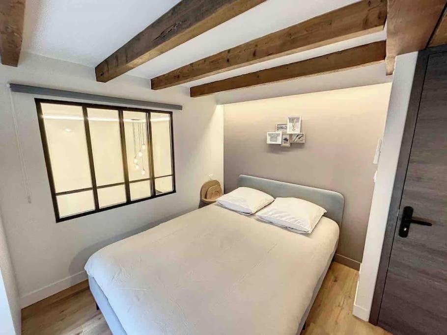 Brp Center, Sixteen-bedroom Luxury House